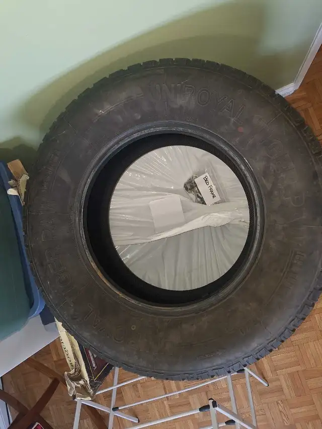 265/70r17  Snow tires in Tires & Rims in Oshawa / Durham Region - Image 3
