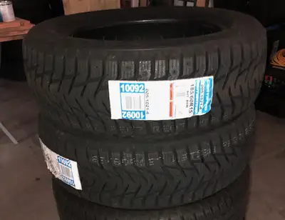 Certified Winter Tires (pair - NEW) Canadian Tire Certified winter tires are brand new never been in...