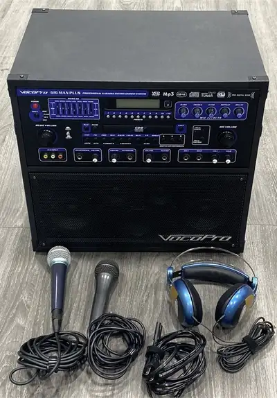 VocoPro Gig Man Plus Karaoke Entertainment System w/ Mics & Head, View more