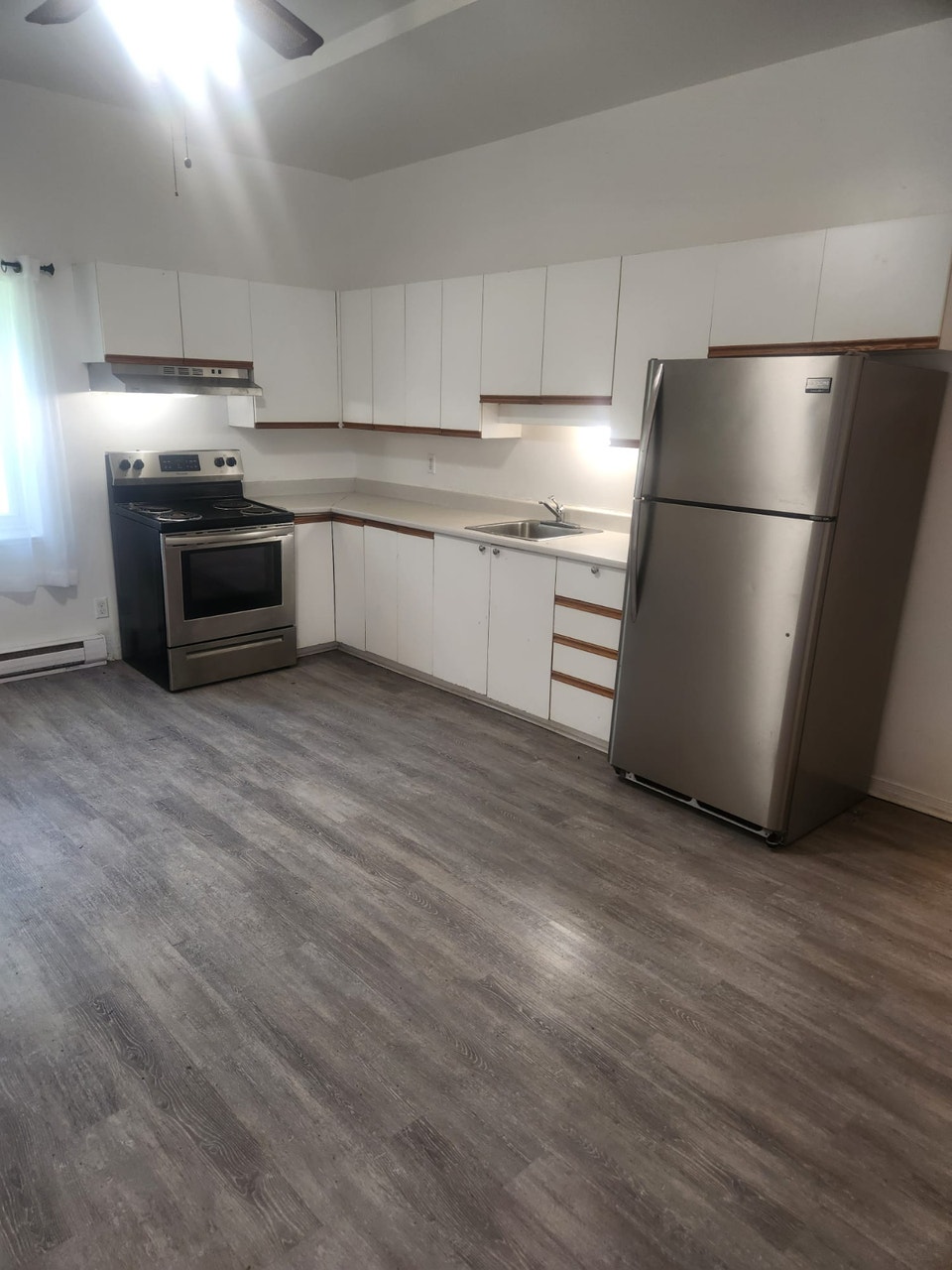 CARLETON PLACE 1 BEDROOM APARTMENT FOR RENT | Long Term Rentals ...