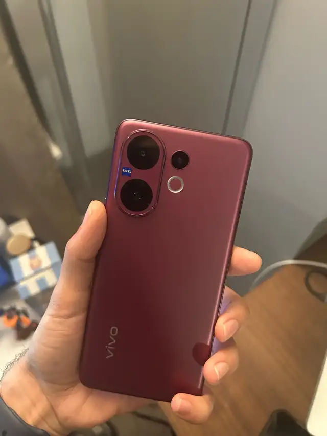 NEW Vivo V60 – 512GB / 24GB RAM (12GB + 12GB Extended) in Cell Phones in Markham / York Region - Image 5