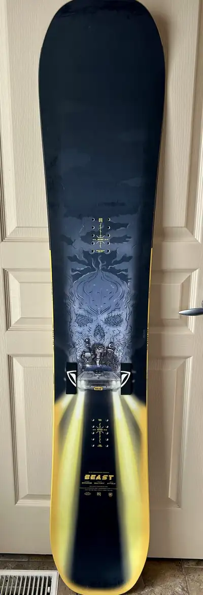 Asking $625 obo (retail $1200) 9.5/10 condition