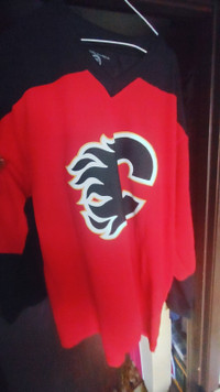 WORN ONCE!! Vtg CALGARY FLAMES Alternate CCM Jersey Men XL Horse BLASTY  Crest