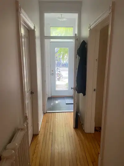 3 huge fully furnished rooms, in a ground floor apartment on the Plateau. Unique location on a quiet...