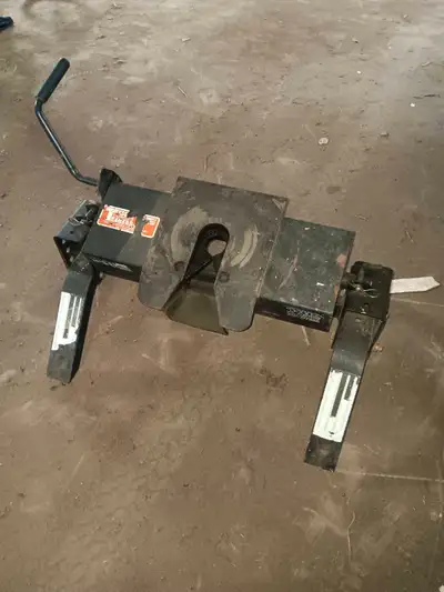 Reese 14k fifthwheel hitch