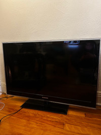 SAMSUNG 40” plasma TV For Sale/ à vendre