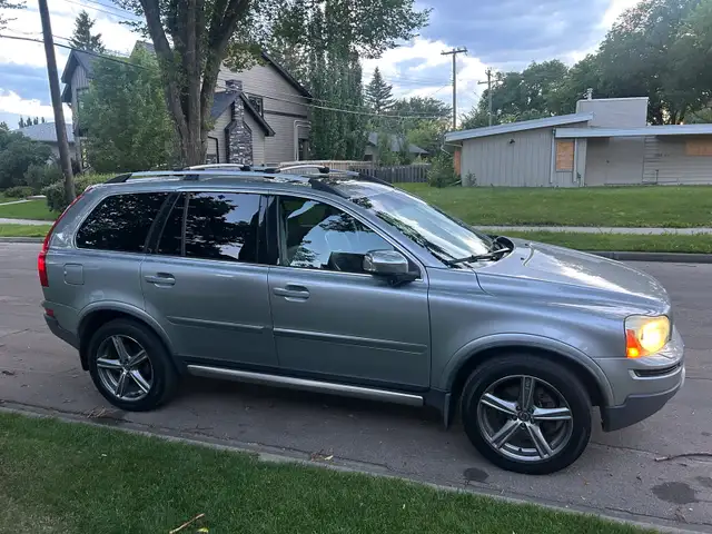 2011 Volvo XC90 R-Design540714053445898245
