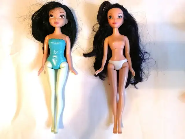 2 JAKKS dolls  Disney 2010