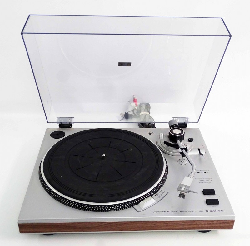 Table tournante Sanyo TP1010 Belt Semiauto Turntable Chaînes stéréo