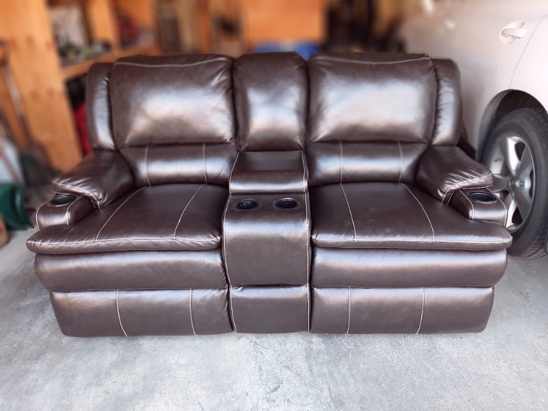 Loveseat Recliner/Theatre Seating RVs & Motorhomes Calgary Kijiji