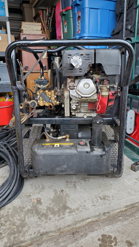 PRICE REDUCED! Pressure Washer Mi-T-M 3504-3MGH Hot/Cold in Other in Lethbridge - Image 3