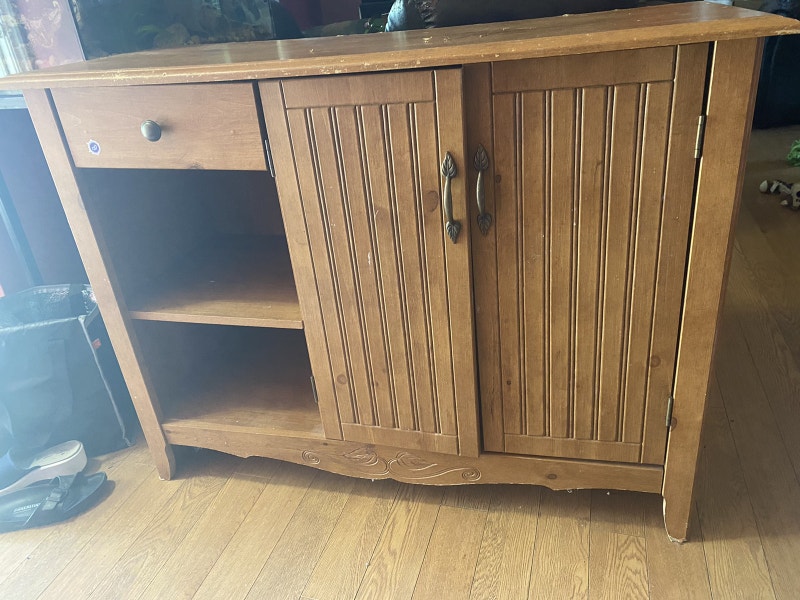 Hutches & Display Kingston Kijiji