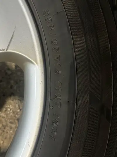 235/65 R18 Tire + Rim set