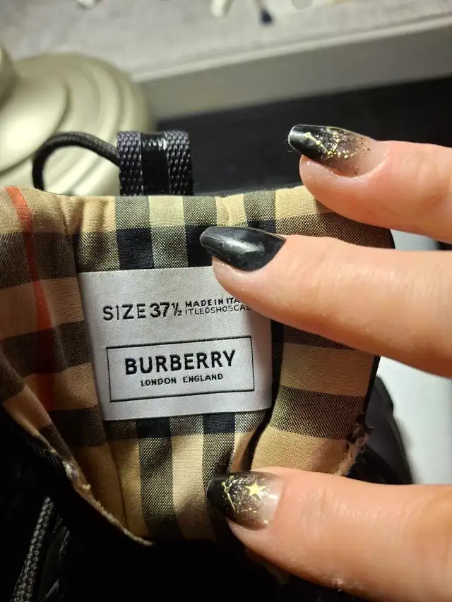 Burberry Sneakers in Men's Shoes in Brantford - Image 5