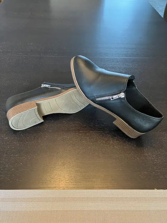 Women’s leather shoes in Women's - Shoes in Cambridge - Image 3