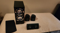 Speakers pour surround (2 rear + 1 center + 1 sub) - 560 watts
