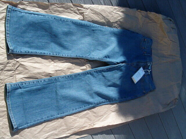 women blue jeans pants,size 10, women top in Women's - Bottoms in Winnipeg - Image 2