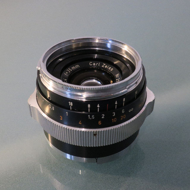 Carl Zeiss Blitz Distagon Contarex 35mm F4.0 Lens, Like New in Cameras & Camcorders in Markham / York Region