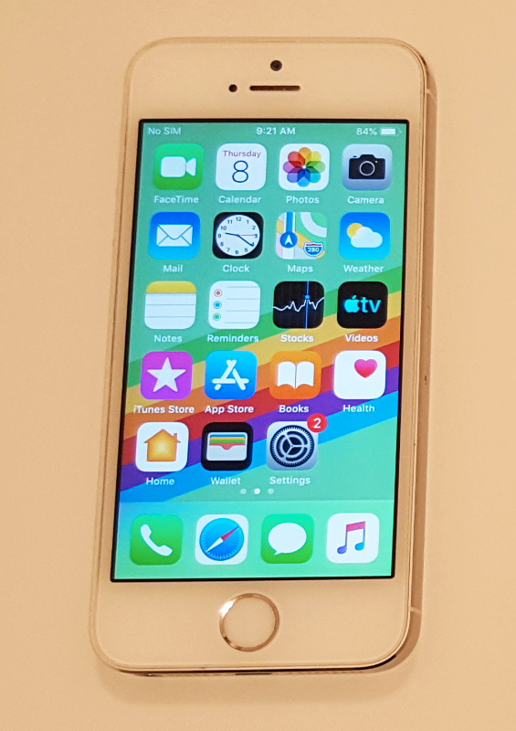 iPhone 5G or 5S (16GB, Unlocked) in Cell Phones in Mississauga / Peel Region