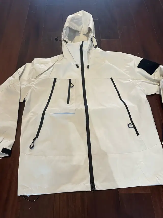 Snowboard Shell Jacket - Lightweight with Hood in Men's in Kitchener / Waterloo - Image 4