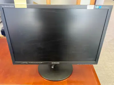 MONITOR FOR SALE TO THE HIGHEST BIDDER, View more