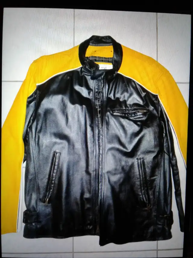 Motorcycle style leather jacket: trade or best offer  in Men's in City of Toronto - Image 2