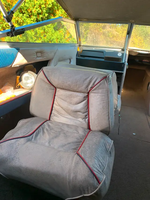 1984 Bayliner Capri Bowrider in Powerboats & Motorboats in Markham / York Region - Image 6