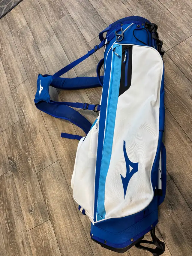 Mizuno Stand Bag – Lightweight, Great Condition, Multi-Pocket