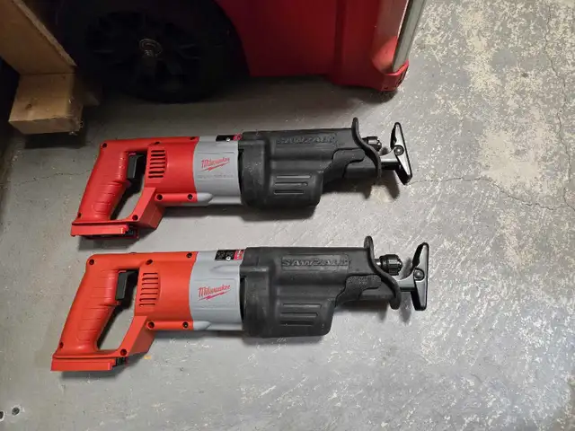Milwaukee Sawzall in Power Tools in Oakville / Halton Region - Image 2