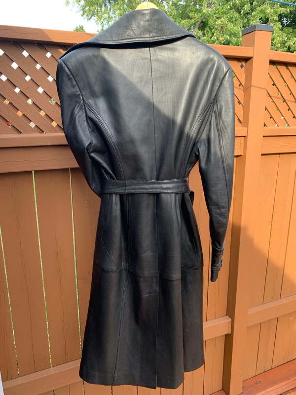 Woman's black leather coat in Women's - Tops & Outerwear in Mississauga / Peel Region - Image 3