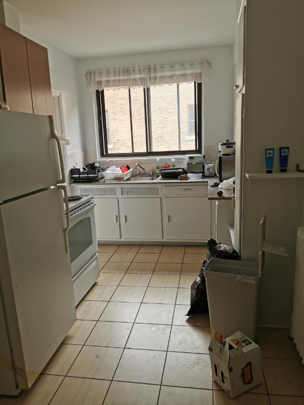 Renovated Bathroom 5 1/2 w/ 3 Bedrooms CDN Aug.15 or September