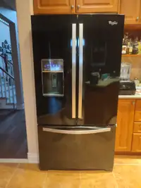 GE profile fridge - very big 29 cubic feet large family edition 