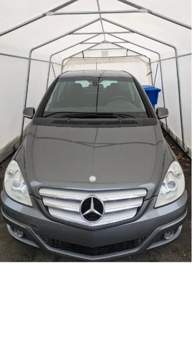 Mercedes Benz- just 119000 kms done available. Excellent vehicle