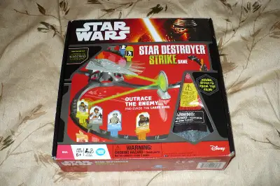 hi, I have the following star wars games: bnib star wars 1000 piece puzzle $15 star wars star destro...
