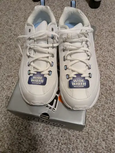Women's size 10 Sketchers, View more