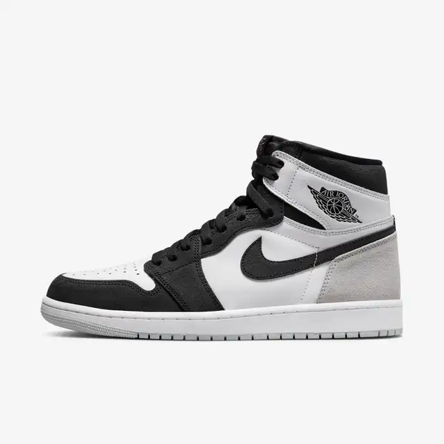 ** Jordan 1 retro high OG Bleached coral size 10.5 ** in Men's Shoes in Oakville / Halton Region - Image 2