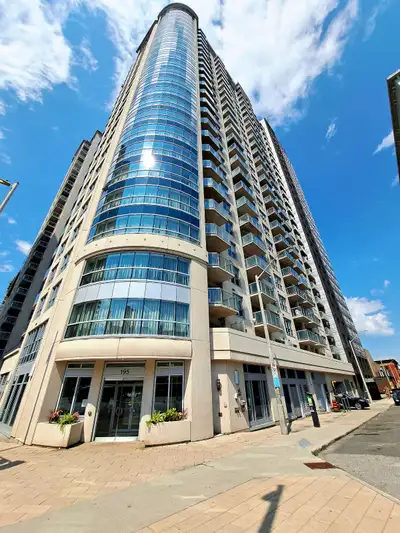 Discover the perfect blend of comfort and convenience at 195 Rideau! This spacious and bright 1-bedr...