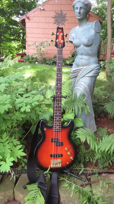 Vintage 1983 Matsumoku Vantage VP825B (Vantage) Set neck bass, View more