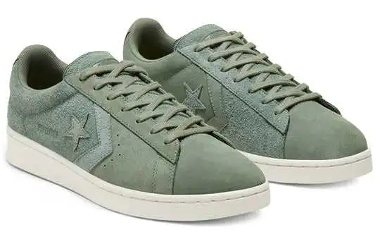 **New with tags** Converse Pro Leather low in Women's - Shoes in Ottawa - Image 2