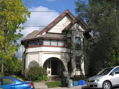 **Perfect Central Location** - 1 BDRM, Avail July