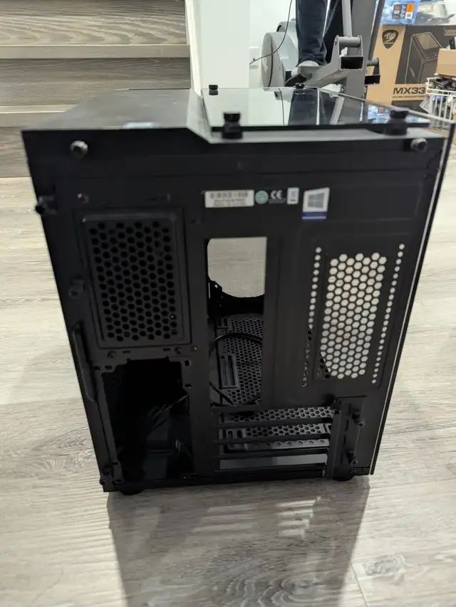 Corsair Crystal Series 280X Dual chamber MATX gaming case in Desktop Computers in Markham / York Region - Image 5