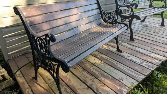 casgarden bench531649059200716801