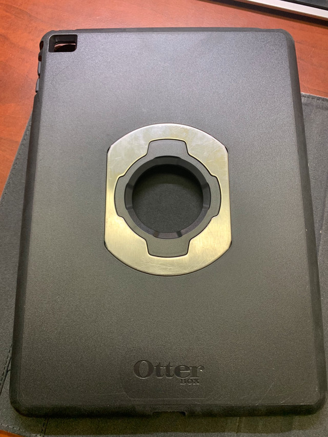 Otterbox Agility Portfolio for Apple iPad Air/Air2 Leather Black in iPads & Tablets in Peterborough - Image 4