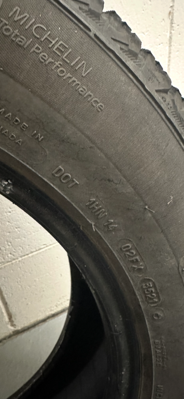 Winter Tires Michelin X-ICE SNOW 225/60 R18  25521km 8/32" depth in Tires & Rims in City of Toronto - Image 10