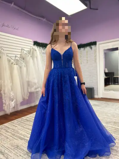 40 ads for prom dress in Women's - Dresses & Skirts in Halifax | Kijiji  Marketplaces