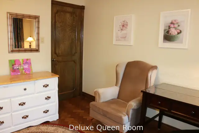 Avail Now! Deluxe Queen Room - West Toronto near York U & Humber in Short Term Rentals in City of Toronto - Image 3