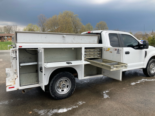 2017 F250 Service Truck- Southern truck - Rust free in Cars & Trucks in Peterborough - Image 4