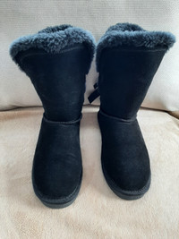 SUEDE BOOTS (ladies size 8 - fit small like size 7