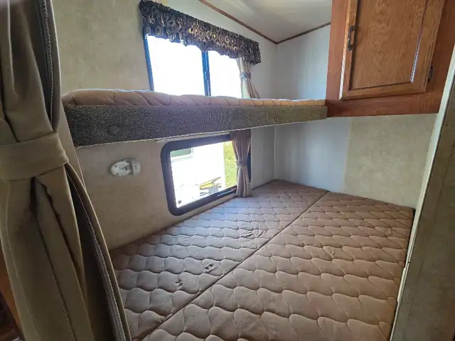 2013 WILDWOOD 5TH WHEEL 26DDSS WITH BUNKS in Travel Trailers & Campers in Bedford - Image 10