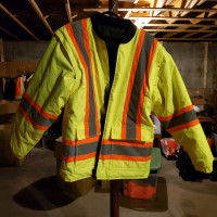 Hi-vis Winter Workwear with Zip-Off Sleeves